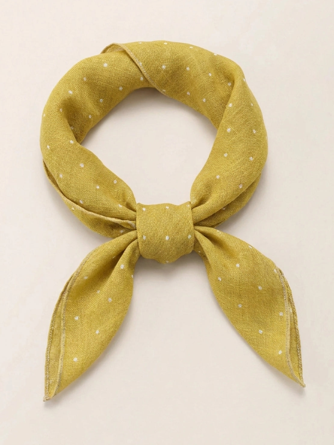 100% linen neck scarf with lightweight breathable fabric and timeless checkered pattern