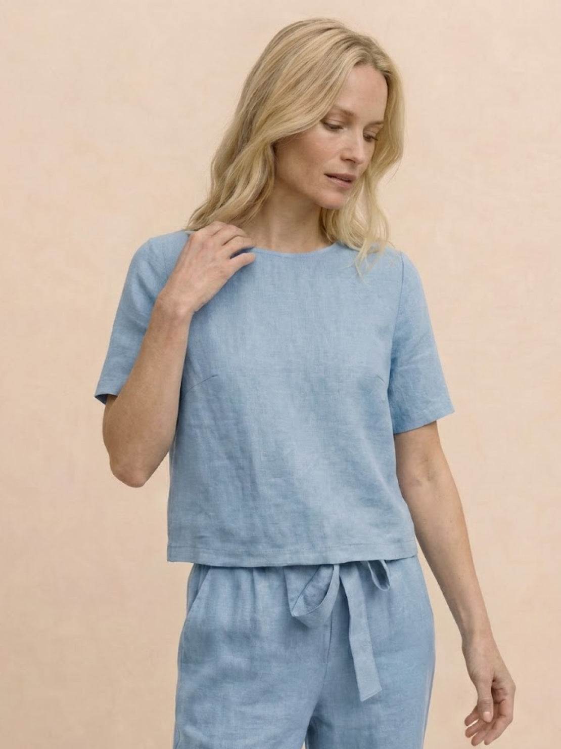 Cotton-linen blend monochrome two-piece set with relaxed fit and breathable natural fabrics