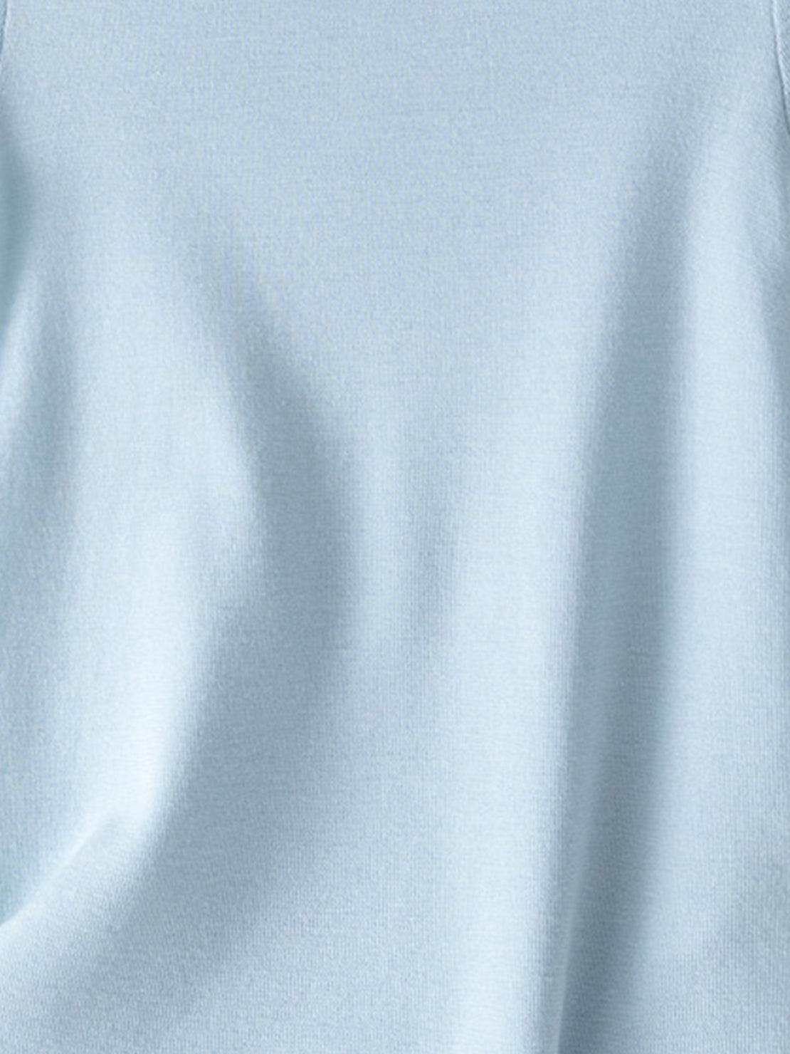 Slim fit short-sleeve mock neck tee made from 100% ultra-fine Merino wool with moisture-wicking and wrinkle-resistant properties