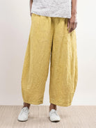 100% linen balloon-leg harem pants with elastic drawstring waistband and side pockets