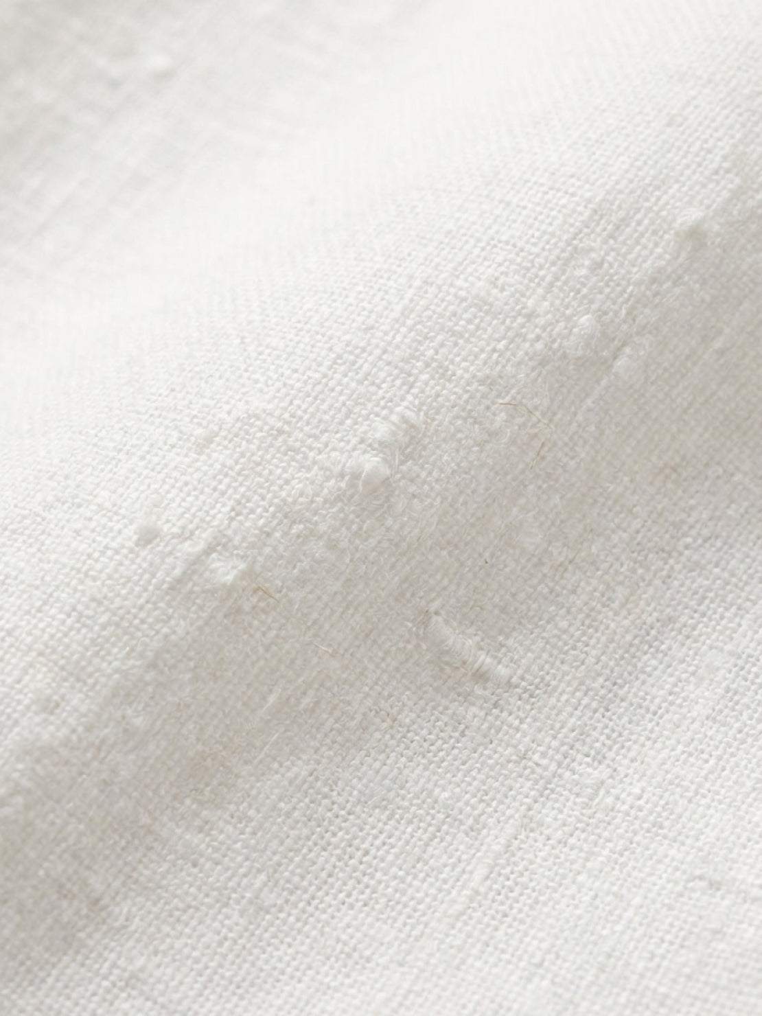 100% linen wide-leg pants with high-rise elastic waistband and side pockets