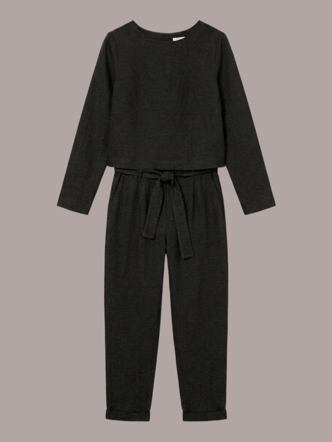 Woman wearing cotton-linen monochrome relaxed longline top and wide-leg pants set