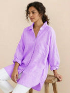 Oversized linen shirt with relaxed fit and breathable cotton-linen blend fabric